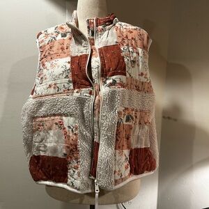 ARULA Floral Patchwork Vest